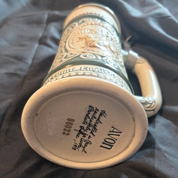 Vintage (1978) AVON Stoneware Beer Stein w/ Outdoorsman Relief & Pewter #86022 - Picture 8 of 11